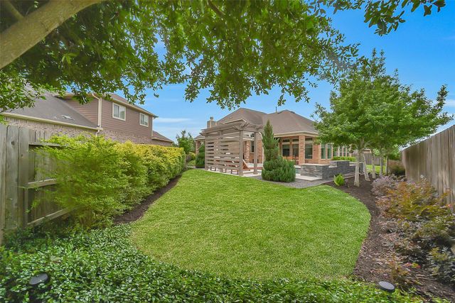 108 Castlegate Lane, Houston, TX 77065