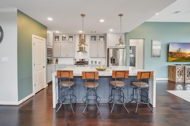 108 Castlegate Lane, Houston, TX 77065