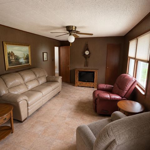 2938 Noreen Drive, Bay City, MI 48706