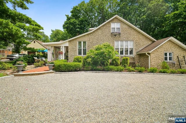 40 Edgewood Avenue, West Orange, NJ 07052