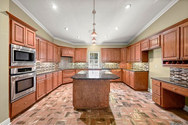 18616 Perkins Rd, Prairieville, LA 70769