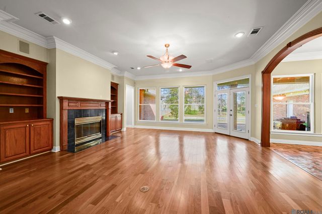 18616 Perkins Rd, Prairieville, LA 70769