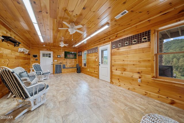 4769 Jones Cove Road, Cosby, TN 37722