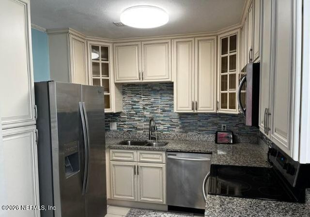 4301 PLAZA GATE Lane S 301, Jacksonville, FL 32217