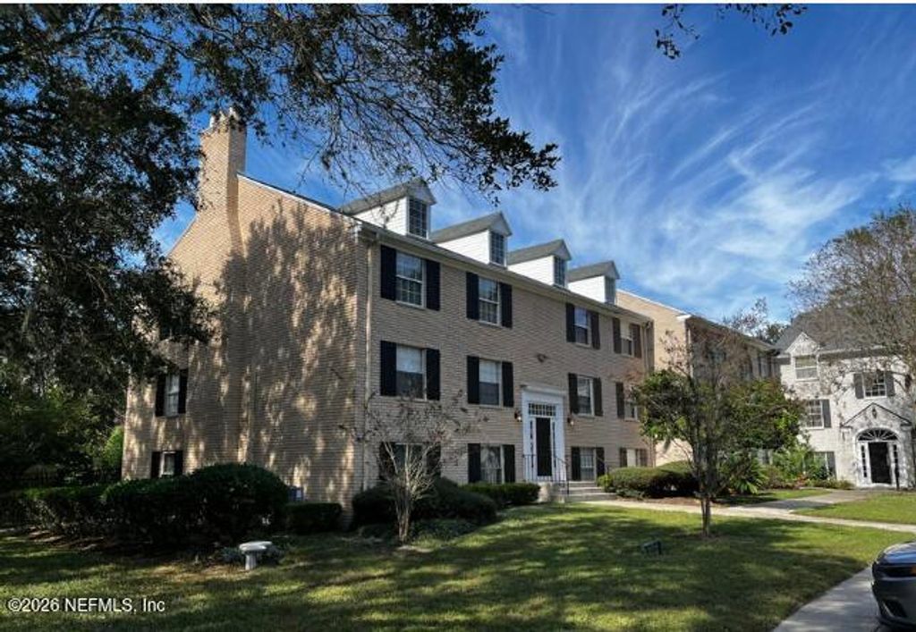 4301 PLAZA GATE Lane S 301, Jacksonville, FL 32217