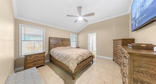 212 Lakemont DR, Hutto, TX 78634