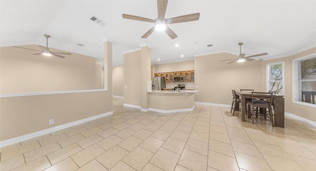 212 Lakemont DR, Hutto, TX 78634