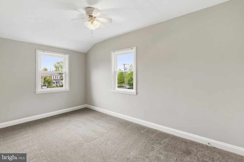 Image 11 of property listing at 1107 MARLYN AVE N, Baltimore, MD 21221
