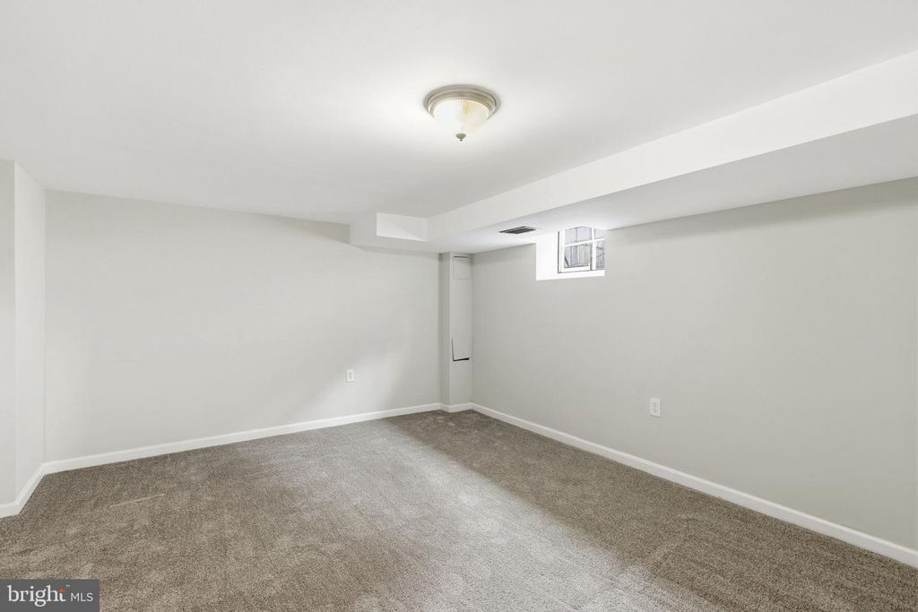 Image 18 of property listing at 1107 MARLYN AVE N, Baltimore, MD 21221