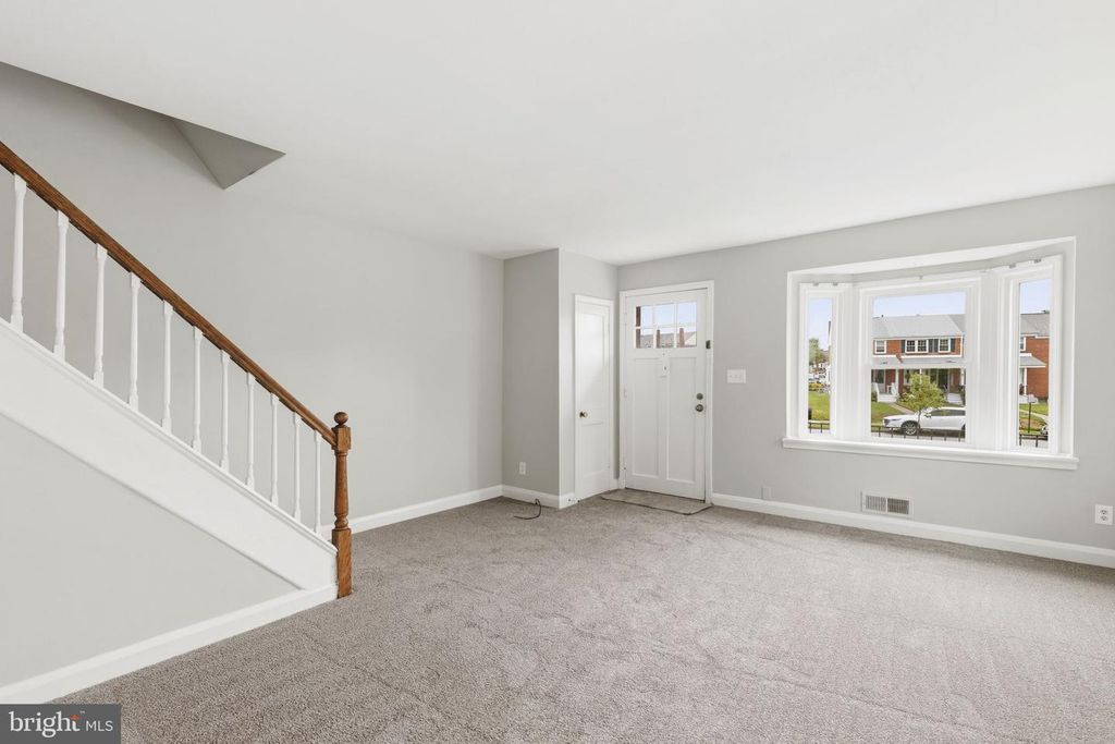 Image 4 of property listing at 1107 MARLYN AVE N, Baltimore, MD 21221
