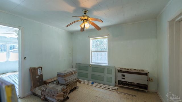 30 Howard Dr, Pensacola, FL 32503