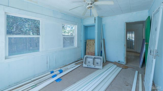 30 Howard Dr, Pensacola, FL 32503