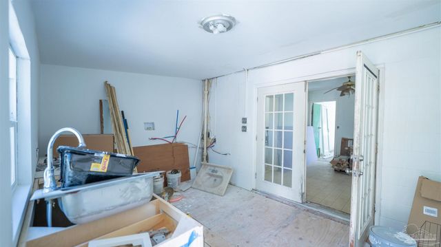 30 Howard Dr, Pensacola, FL 32503