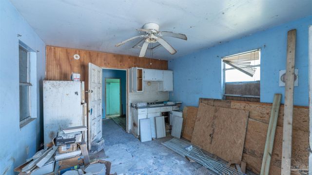 30 Howard Dr, Pensacola, FL 32503