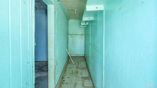 30 Howard Dr, Pensacola, FL 32503