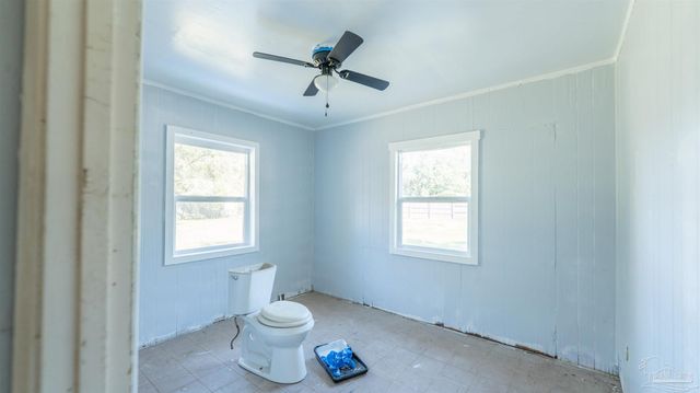 30 Howard Dr, Pensacola, FL 32503