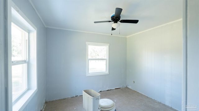 30 Howard Dr, Pensacola, FL 32503