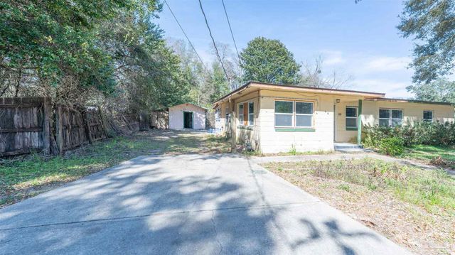 30 Howard Dr, Pensacola, FL 32503