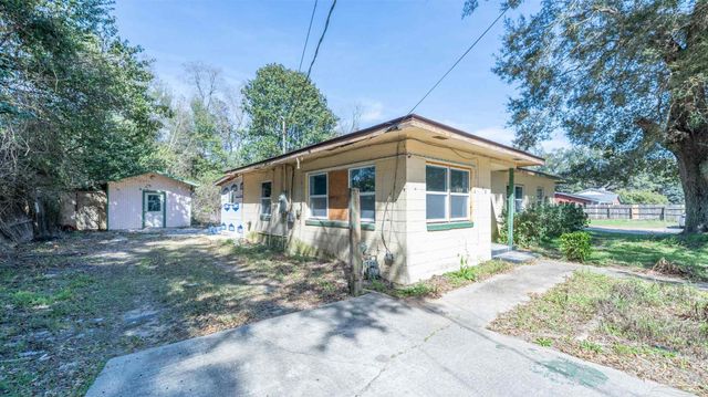 30 Howard Dr, Pensacola, FL 32503