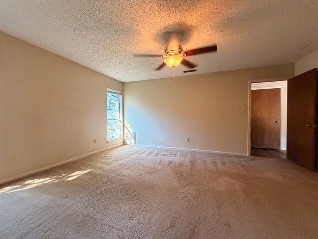 4133 Eagle Dr, Corpus Christi, TX 78413