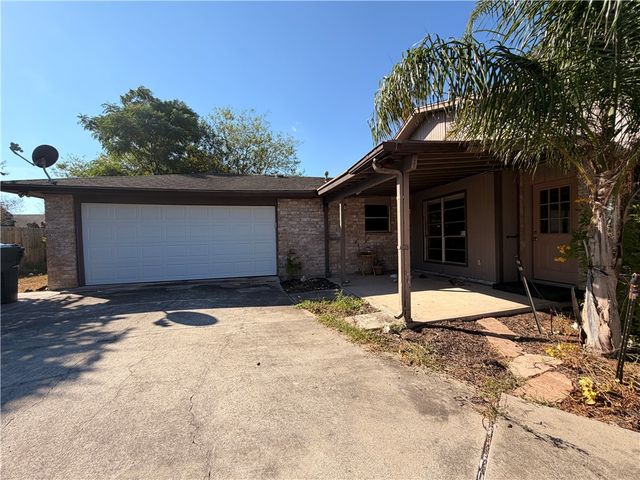 4133 Eagle Dr, Corpus Christi, TX 78413