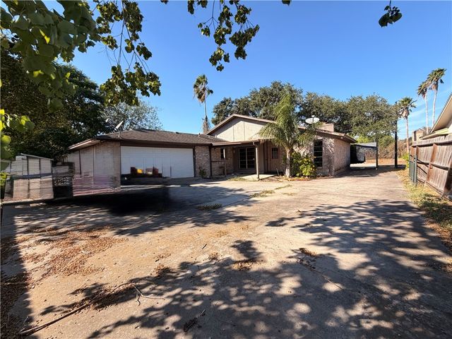 4133 Eagle Dr, Corpus Christi, TX 78413