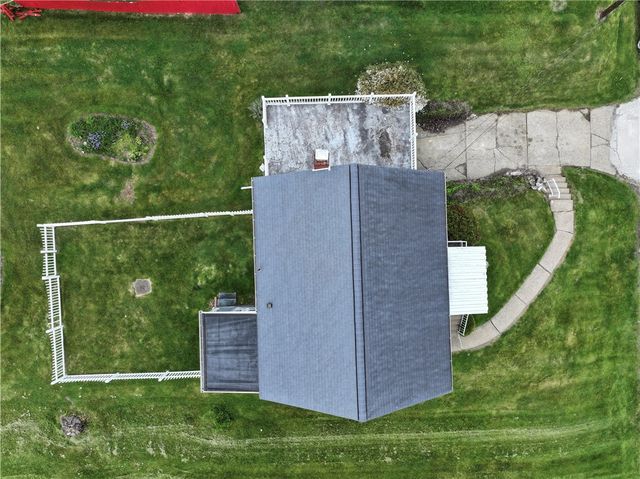1070 Maple Ave, South Strabane, PA 15301