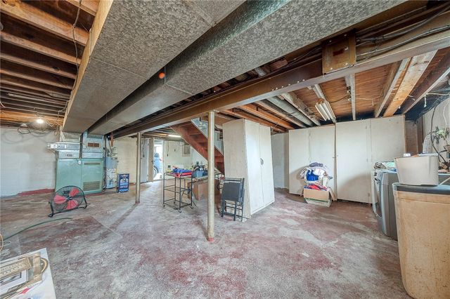 1070 Maple Ave, South Strabane, PA 15301