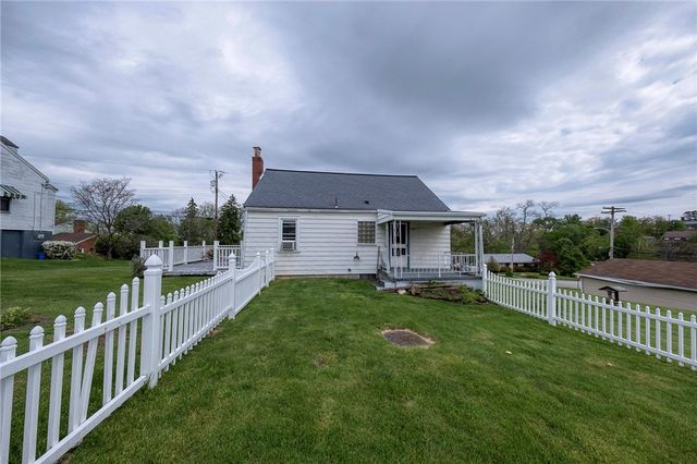 1070 Maple Ave, South Strabane, PA 15301