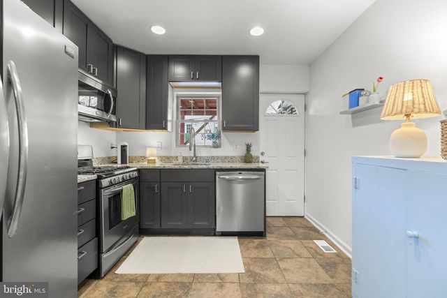 17 N BRADFORD ST, Baltimore, MD 21224