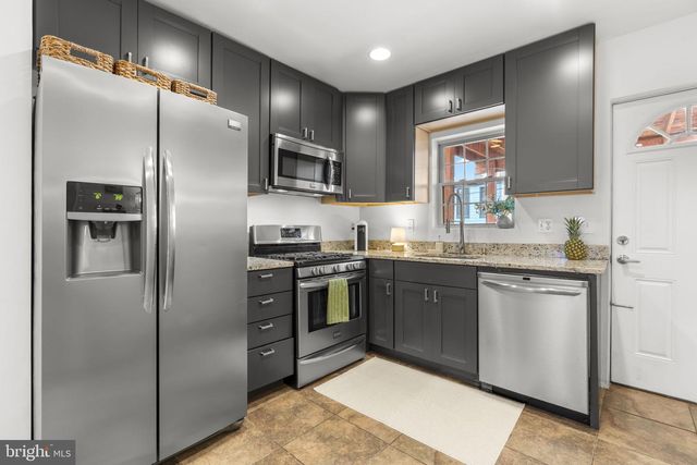 17 N BRADFORD ST, Baltimore, MD 21224