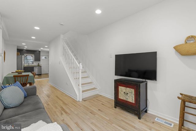 17 N BRADFORD ST, Baltimore, MD 21224