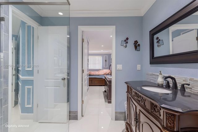 9425 NW 114th Lane 3, Hialeah Gardens, FL 33018