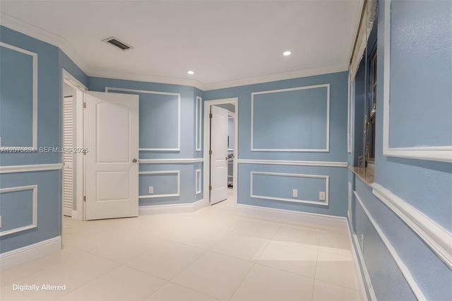 9425 NW 114th Lane 3, Hialeah Gardens, FL 33018