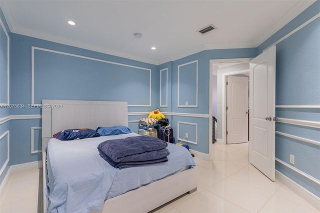 9425 NW 114th Lane 3, Hialeah Gardens, FL 33018