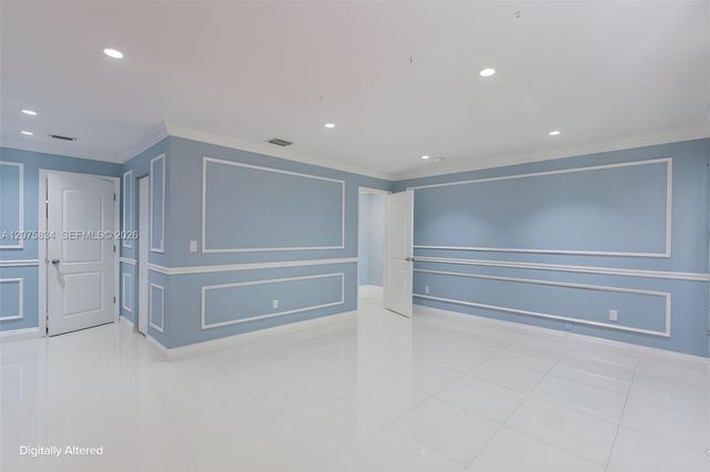 9425 NW 114th Lane 3, Hialeah Gardens, FL 33018