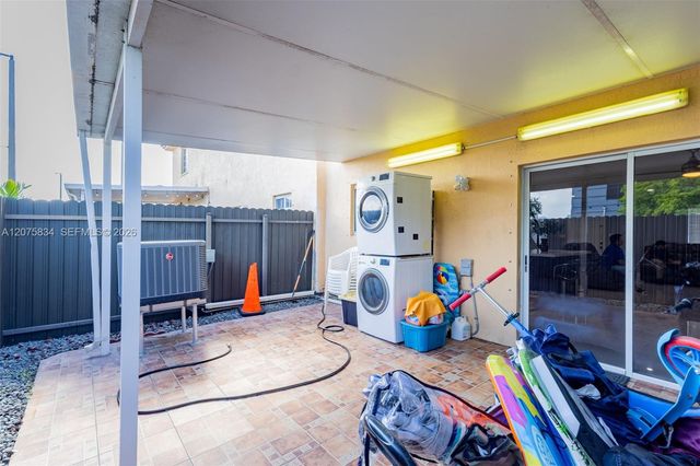 9425 NW 114th Lane 3, Hialeah Gardens, FL 33018