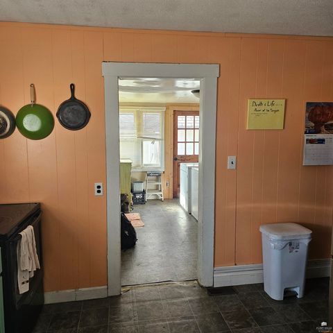 215 S Factory, Enterprise, KS 67441