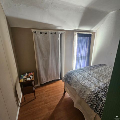 215 S Factory, Enterprise, KS 67441