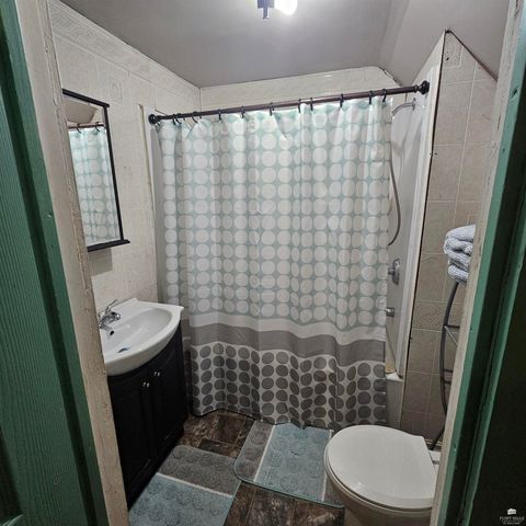 215 S Factory, Enterprise, KS 67441