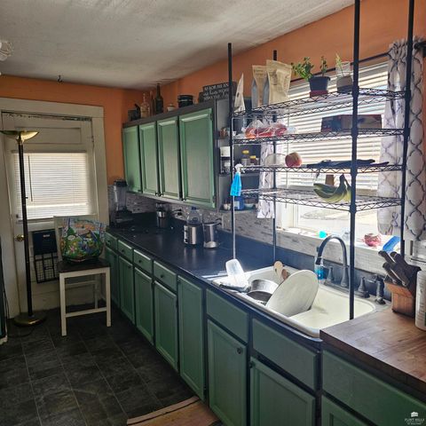 215 S Factory, Enterprise, KS 67441