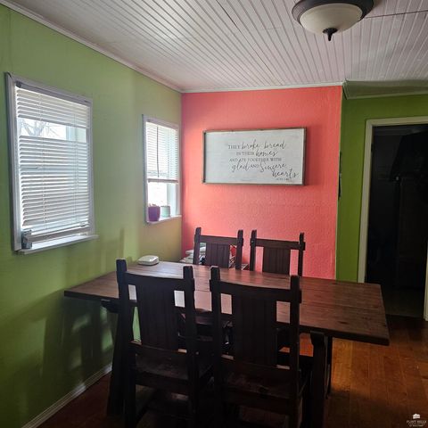 215 S Factory, Enterprise, KS 67441