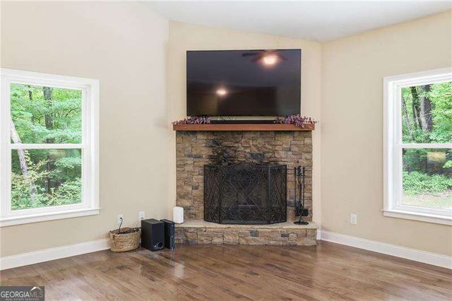 16 Allatoona Woods Trail SE, Acworth, GA 30102