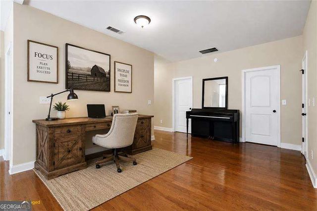 16 Allatoona Woods Trail SE, Acworth, GA 30102
