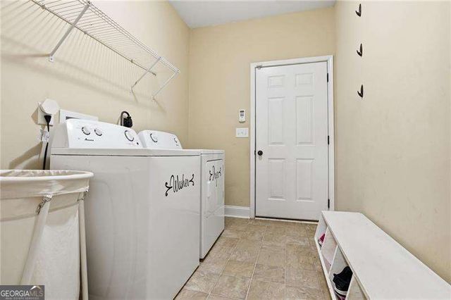 16 Allatoona Woods Trail SE, Acworth, GA 30102