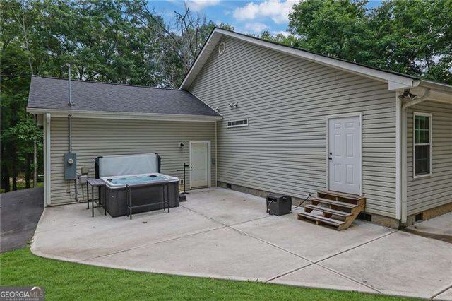 16 Allatoona Woods Trail SE, Acworth, GA 30102