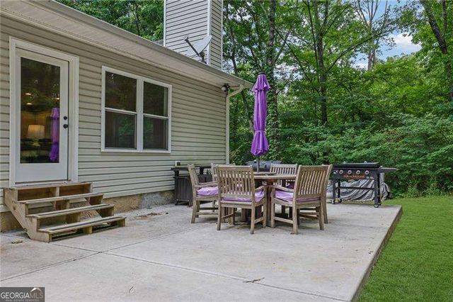 16 Allatoona Woods Trail SE, Acworth, GA 30102
