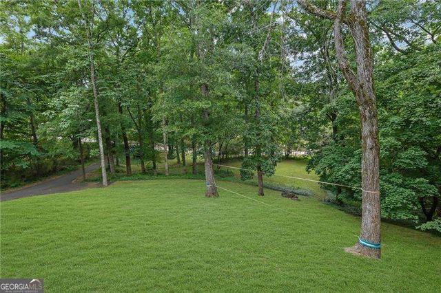 16 Allatoona Woods Trail SE, Acworth, GA 30102