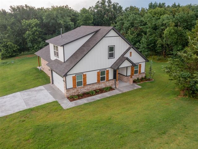 9881 Livingston Road, Edmond, OK 73025
