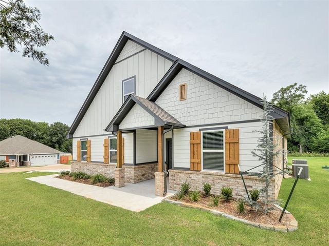 9881 Livingston Road, Edmond, OK 73025